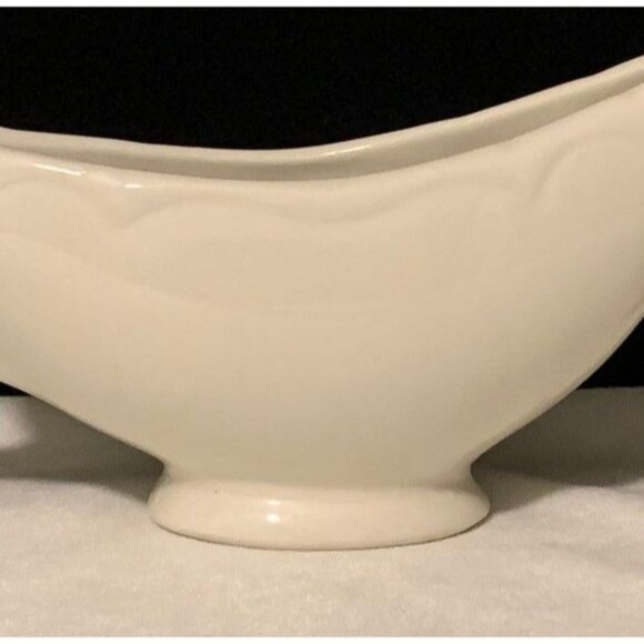 Vintage Homer Laughlin Gravy Boat Eggshell Sauce Boat Embossed Serving Handle - Picture 8 of 12